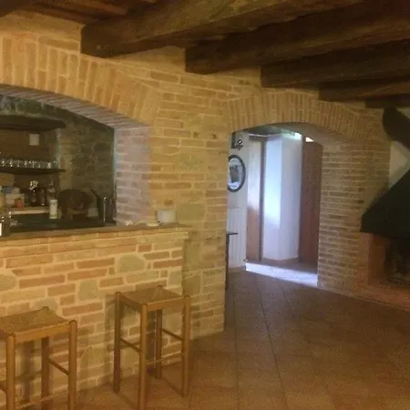 بيت ضيافة Agriturismo San Lorenzo *